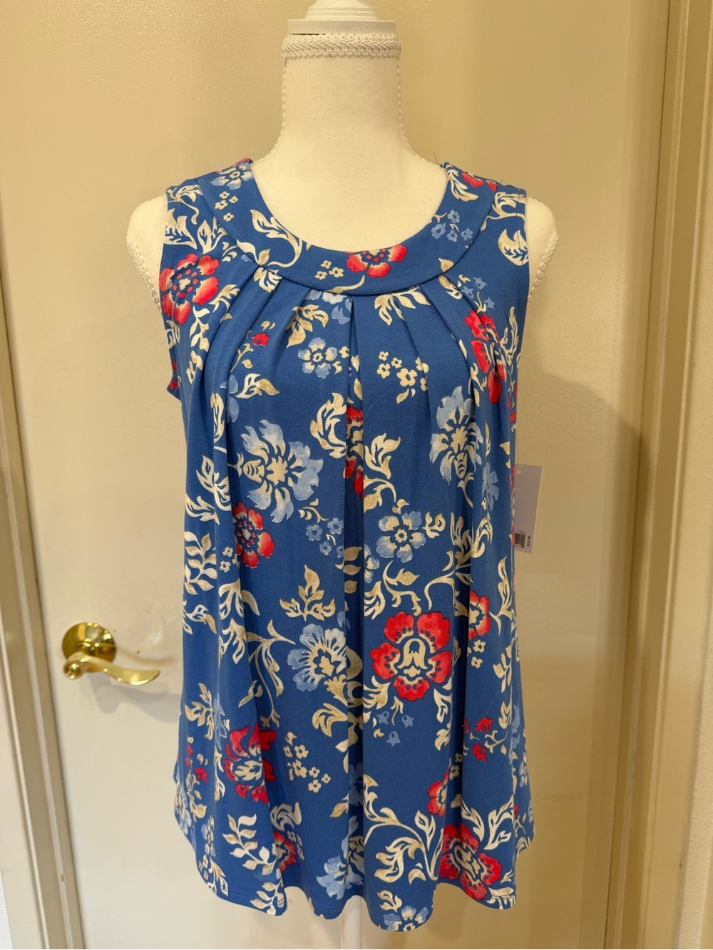 Croft & Barrow Blue Floral Print Pleaded Tank Top Size Petite Small NWTS